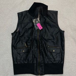 Sleek Black Sleeveless Vest for Women